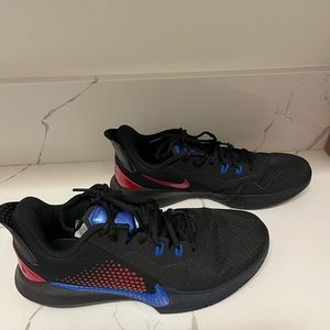 Nike Mamba Fury Sneakers
